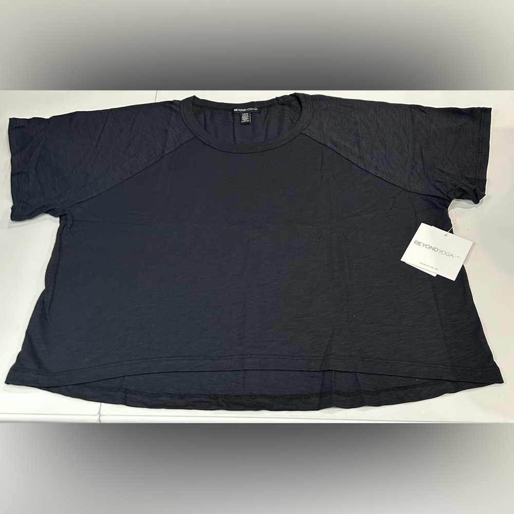 Beyond Yoga Women's XL Signature High Low Cropped Tee Black T-Shirt NWT Retro
